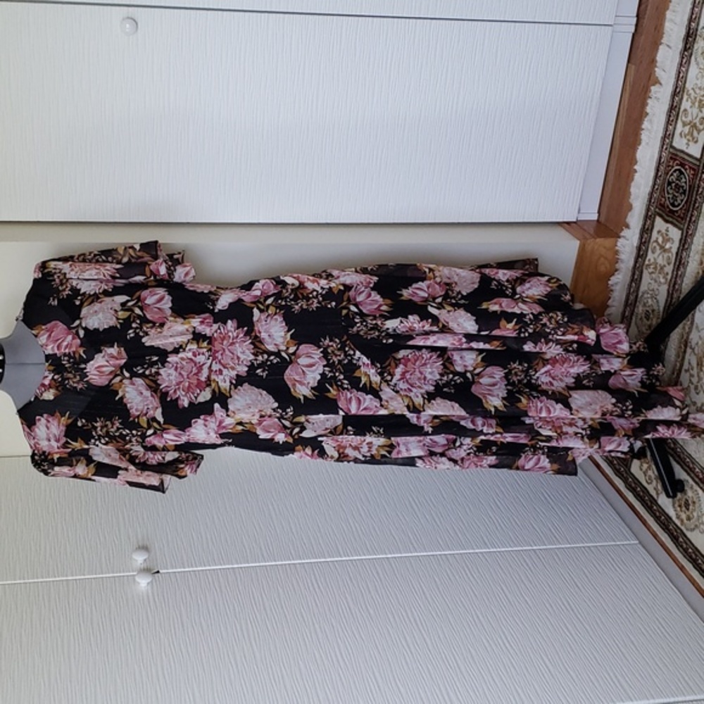 ASTR Floral Print Dress Size 1X - Picture 5 of 10